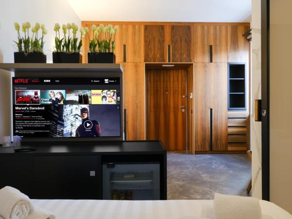 Dimora Giulia : photo 5 de la chambre chambre double - vue sur piscine