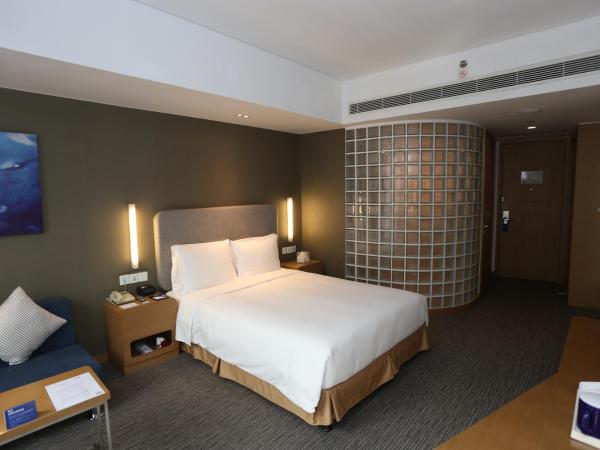 Holiday Inn Express Shanghai Jinsha, an IHG Hotel : photo 2 de la chambre chambre lit queen-size standard - accessible aux personnes à mobilité réduite
