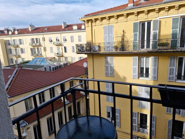 Boutique Hôtel Neptune Nice : photo 1 de la chambre chambre double avec balcon