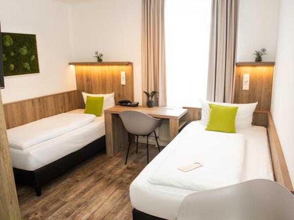 Hotel Perlach Allee by Blattl : photo 2 de la chambre chambre lits jumeaux