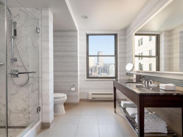 The Westin Book Cadillac Detroit : photo 8 de la chambre chambre lit king-size supérieure