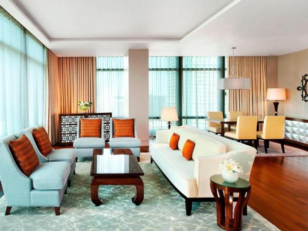 The St. Regis Bangkok : photo 3 de la chambre suite d?angle astor 1chambre-tage suprieur-vue sur parcours de golf