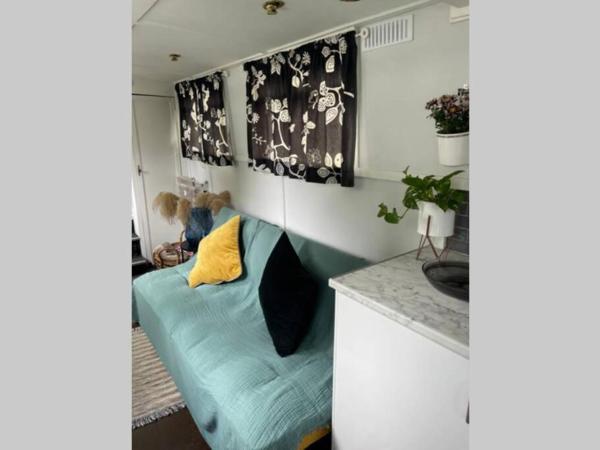 Narrow Boat moored in London : photo 6 de la chambre maison de vacances