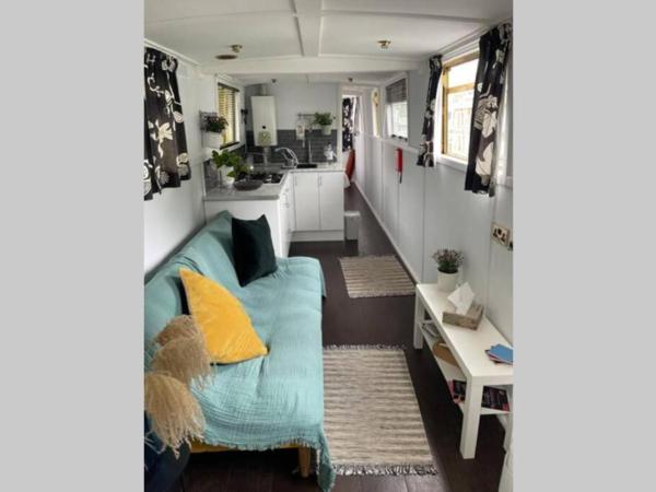 Narrow Boat moored in London : photo 9 de la chambre maison de vacances