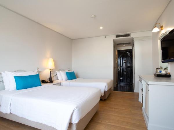 CH Hotel : photo 3 de la chambre chambre lits jumeaux supérieure