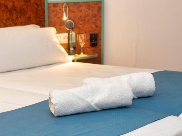 Hotel Xaine Park : photo 4 de la chambre chambre double ou lits jumeaux