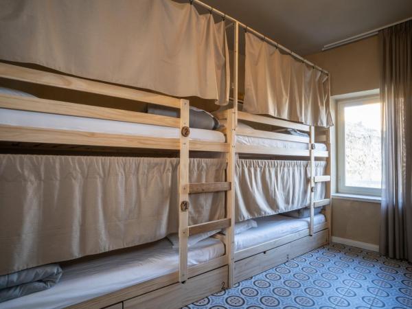 HOPESTEL Secret Garden Napoli : photo 1 de la chambre lit dans dortoir pour femmes de 4 lits