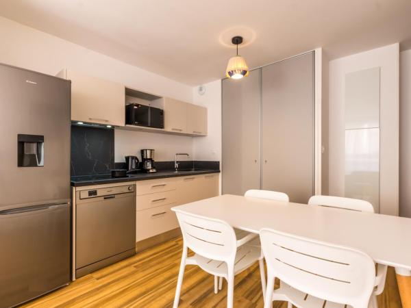 MY Hôtel Résidences - La Grande-Motte : photo 10 de la chambre appartement avec terrasse