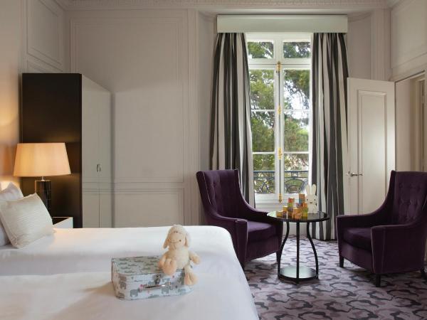 Waldorf Astoria Versailles - Trianon Palace : photo 5 de la chambre chambre lits jumeaux deluxe - palace 5 Étoiles - vue sur jardin