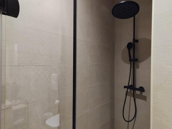 Pensión Boutique Caravan Cinema : photo 9 de la chambre appartement 3 chambres