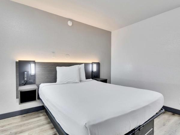 Motel 6-Austin, TX - South - Airport : photo 2 de la chambre chambre double - accessible aux personnes à mobilité réduite 