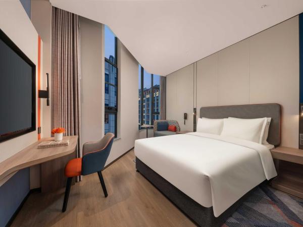 Holiday Inn Express Shanghai Hongqiao NECC, an IHG Hotel : photo 2 de la chambre chambre standard lit queen-size