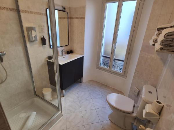 Le Grand Hotel : photo 4 de la chambre chambre quadruple