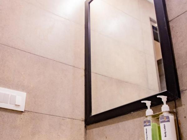 GoldenKeys Inn : photo 6 de la chambre chambre lit king-size