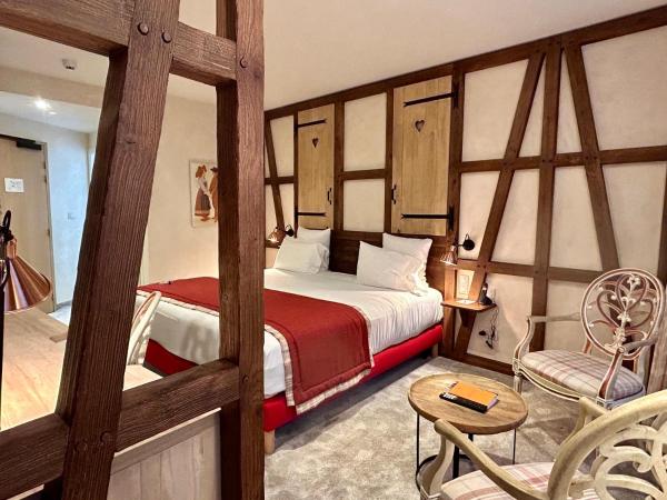 Hotel Beaucour : photo 2 de la chambre chambre de charme avec douche ou baignoire balno