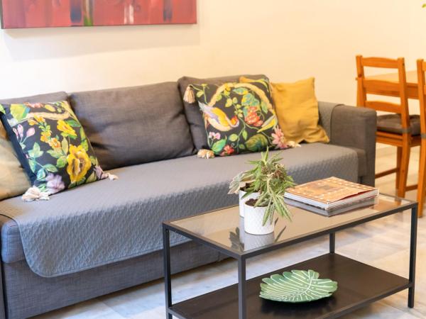 Apartamentos Granata : photo 7 de la chambre appartement avec balcon