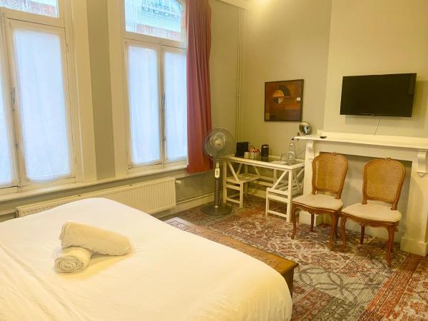 Simone's Kitchen B&B : photo 2 de la chambre chambre double ou lits jumeaux deluxe - vue sur ville 