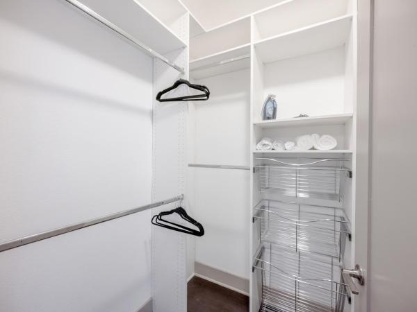 Marina Apartment Pool,Gym,Jacuzzi : photo 8 de la chambre appartement 1 chambre