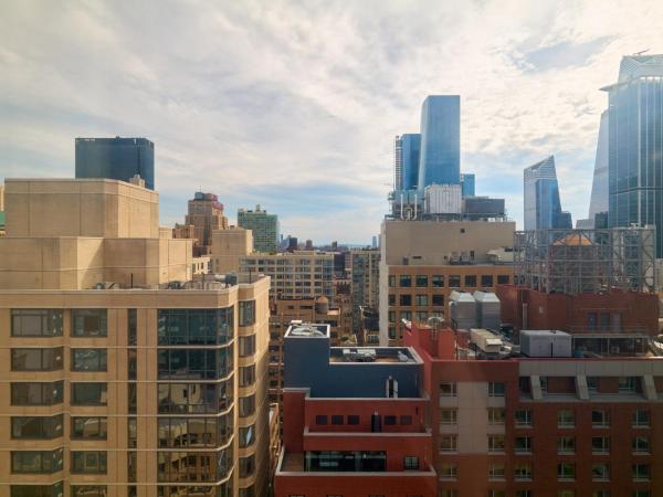 Candlewood Suites NYC -Times Square, an IHG Hotel : photo 6 de la chambre studio lit queen-size - vue sur ville 