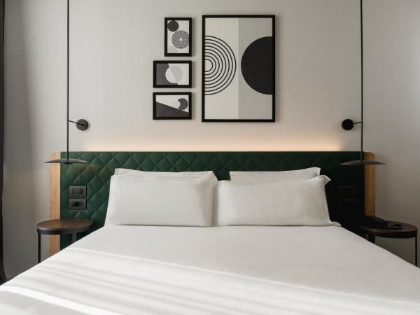 Hilton Garden Inn Bologna North : photo 6 de la chambre chambre lit king-size deluxe