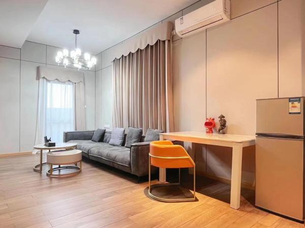 广州沃家国际公寓 : photo 1 de la chambre suite avec balcon