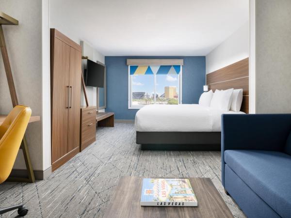 Holiday Inn Express Las Vegas Stadium Area, an IHG Hotel : photo 1 de la chambre suite lit king-size