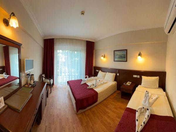 ASTORIA PARK Hotel & Spa ALL INCLUSIVE : photo 1 de la chambre chambre lits jumeaux avec balcon