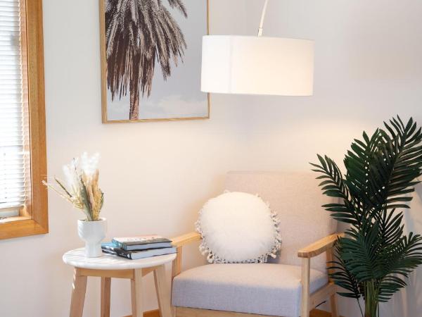 Sea View Guest House : photo 5 de la chambre chambre familiale - vue sur mer