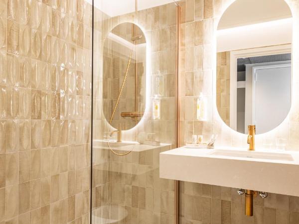 Hotel des Lices : photo 1 de la chambre chambre double ou lits jumeaux classique - vue sur piscine