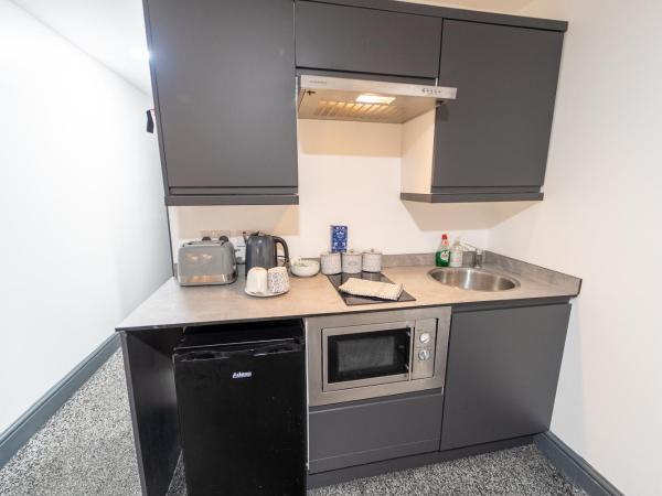 FREE PARKING Cosy Studios close to city and QE and UOB! : photo 5 de la chambre studio