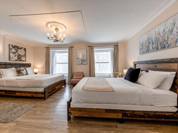 Auberge La Chouette : photo 3 de la chambre chambre double avec 2 lits queen-size