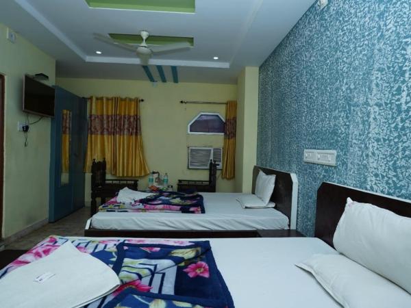 Hotel Gokul Palace : photo 4 de la chambre chambre quadruple premium