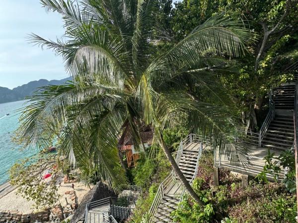 HIP Seaview Resort @ Phi Phi : photo 2 de la chambre grand bungalow - vue sur mer
