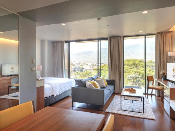 Eastin Tan Hotel Chiang Mai : photo 6 de la chambre suite junior