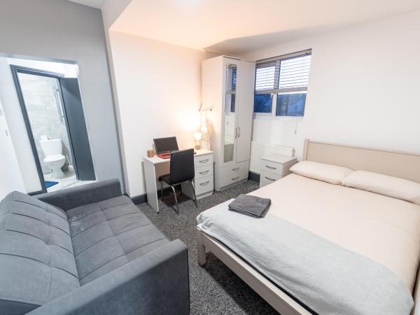 FREE PARKING Cosy Studios close to city and QE and UOB! : photo 1 de la chambre studio deluxe