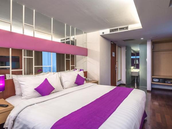 Quest Hotel Darmo - Surabaya by ASTON : photo 4 de la chambre suite exécutive