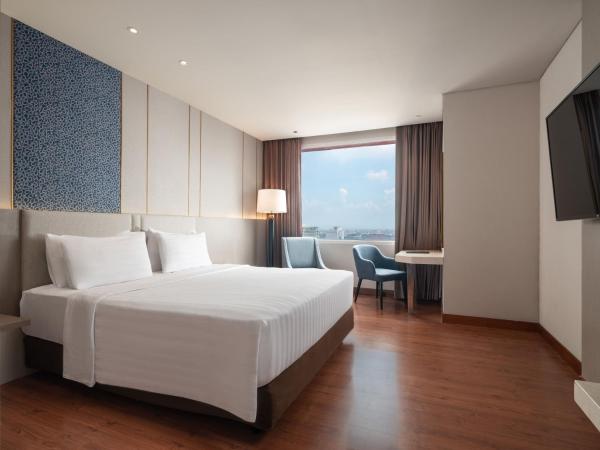 Hotel Santika Premiere Gubeng Surabaya : photo 1 de la chambre chambre lit king-size premier