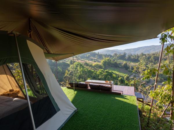 CAMP CAYLA - STELLAR : photo 4 de la chambre chambre double - vue sur montagne