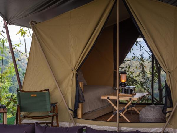 CAMP CAYLA - STELLAR : photo 4 de la chambre chambre familiale - vue sur montagne