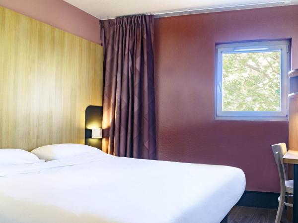 B&B HOTEL Nîmes Centre Arènes : photo 1 de la chambre chambre double standard
