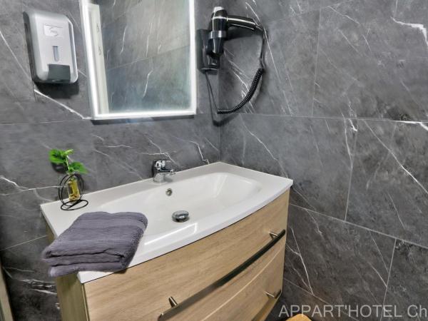 Appart hotel Cholet Carteron : photo 1 de la chambre appartement 1 chambre