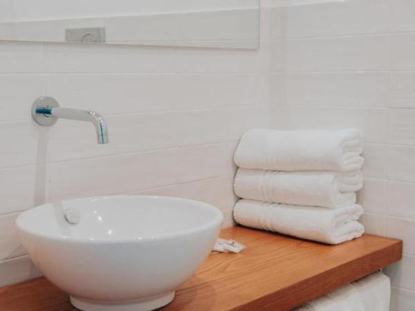 Residence Le Terrazze : photo 3 de la chambre appartement 2 chambres avec terrasse et vue sur la mer