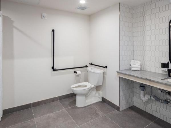 Steveston Waterfront Hotel : photo 6 de la chambre waterfront studio suite ada