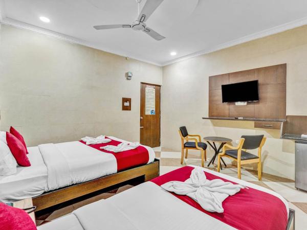 Season 4 Residences - Teynampet Near Apollo Hospital ,Balaji Dental, US Consulate : photo 1 de la chambre suite room (ac)