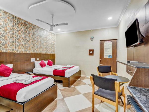 Season 4 Residences - Teynampet Near Apollo Hospital ,Balaji Dental, US Consulate : photo 4 de la chambre suite room (ac)