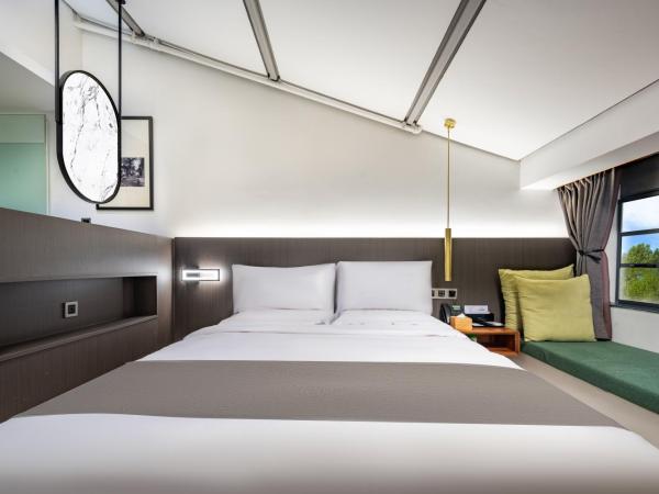 Trip Voicer Chengdu Wide and Narrow Alley : photo 2 de la chambre wafuu king bed