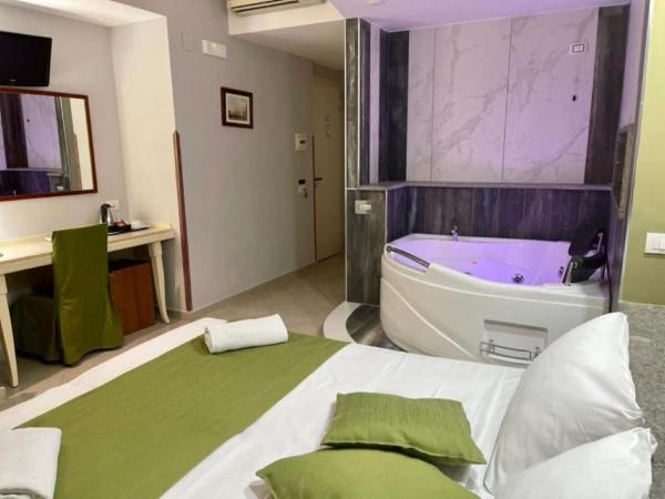 Hotel San Paolo : photo 4 de la chambre suite junior avec baignoire spa