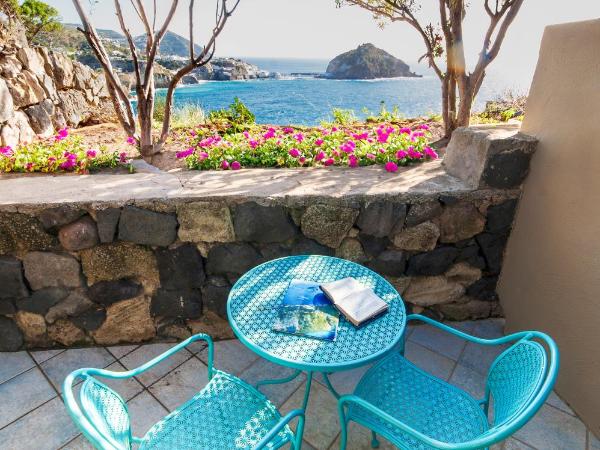 Punta Chiarito Resort : photo 5 de la chambre chambre double confort - vue sur mer