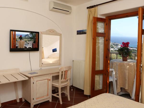 Punta Chiarito Resort : photo 2 de la chambre chambre double - bâtiment séparé