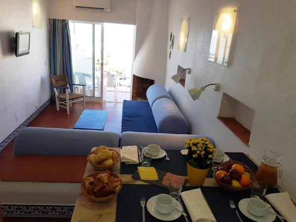 Apartamentos Turisticos Soldoiro : photo 8 de la chambre studio - vue sur mer